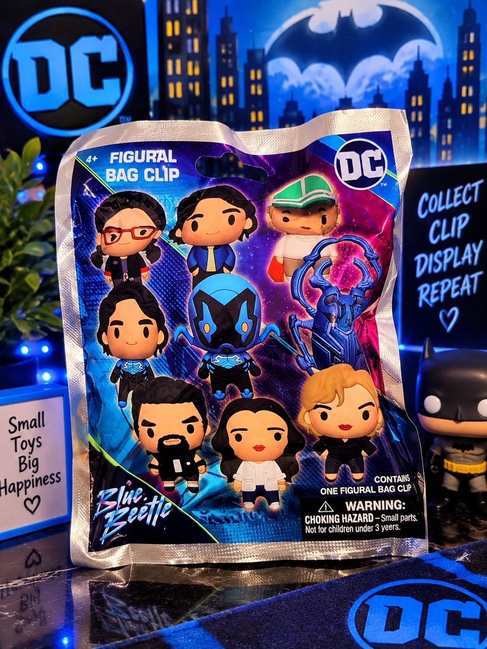 DC Blue Beetle Figural Bag Clip - Blind Bag